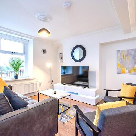 Casa One Hundred - A Beautiful 4 Bed House On The Beach Front Swansea Exterior photo