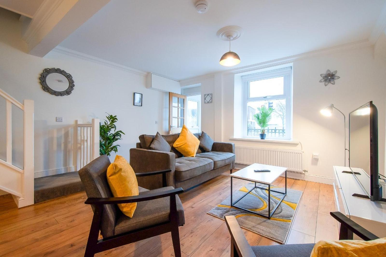 Casa One Hundred - A Beautiful 4 Bed House On The Beach Front Swansea Exterior photo