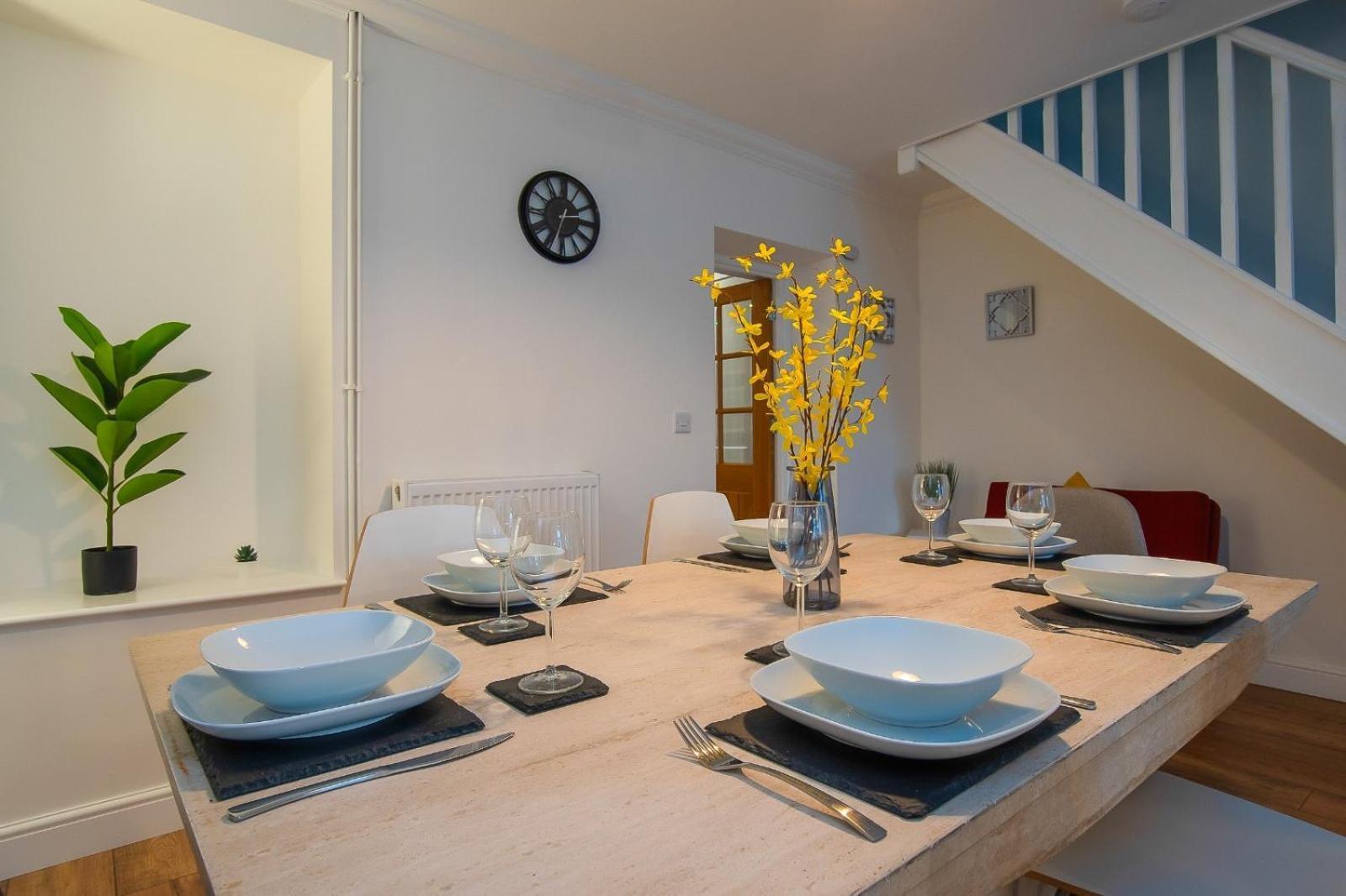 Casa One Hundred - A Beautiful 4 Bed House On The Beach Front Swansea Exterior photo