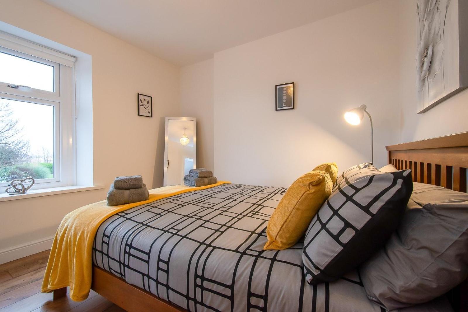 Casa One Hundred - A Beautiful 4 Bed House On The Beach Front Swansea Exterior photo